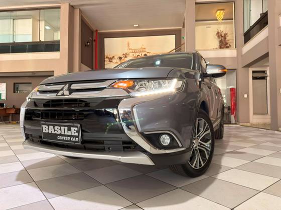 MITSUBISHI OUTLANDER 2.0 COMFORT 16V GASOLINA 4P AUTOMÁTICO MITSUBISHI OUTLANDER 2.0 COMFORT 16V GASOLINA 4P AUTOMÁTICO